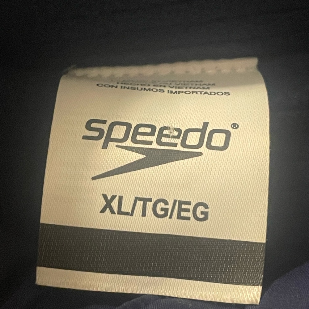 Speedo Navy and Red Women's Jacket - Picture 8 of 15